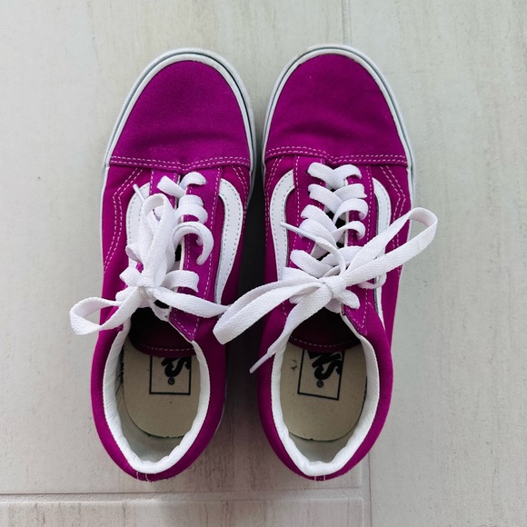Vans • Size 6 • Magenta • Suede - Picture 2 of 4